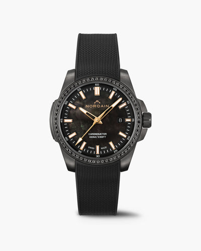 Independence 40mm Black MOP Black Diamonds
