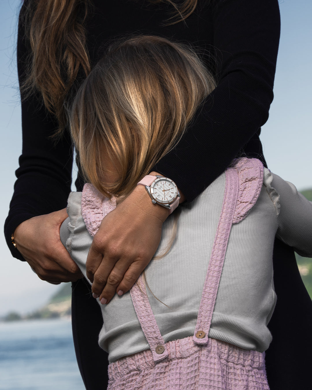 Adventure Sport 37mm S&G White | NORQAIN Swiss Made Watches - NORQAIN